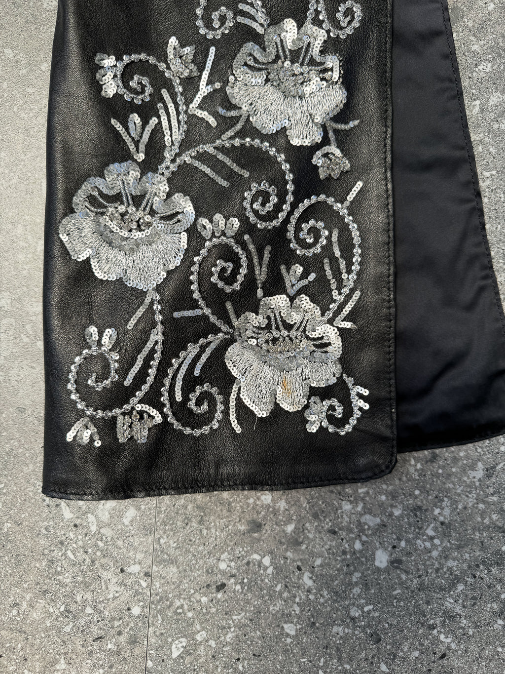 Dolce & Gabanna / Embroidered Leather Capri Pants
