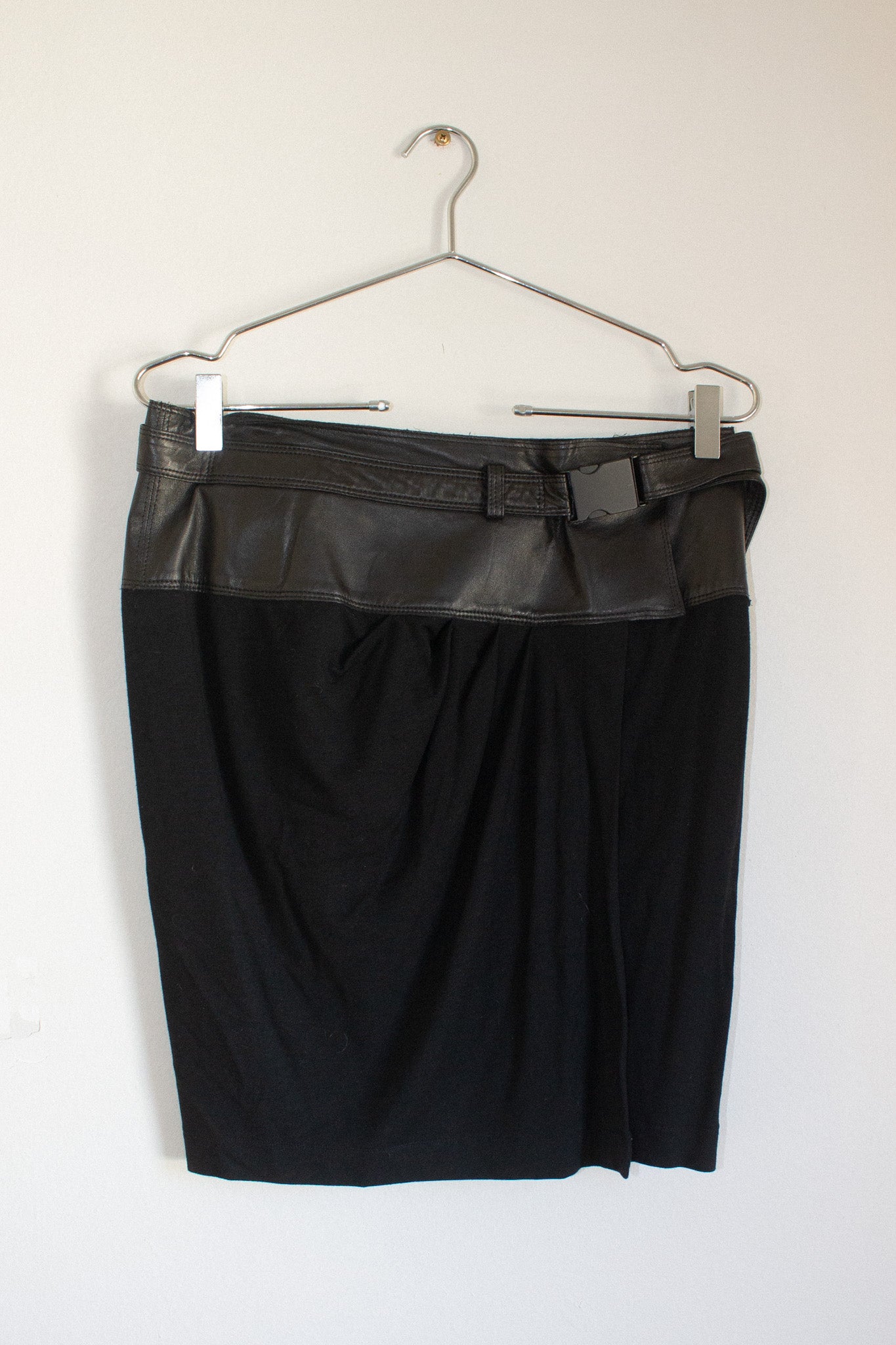Donna Karan / Wool & Leather Skirt